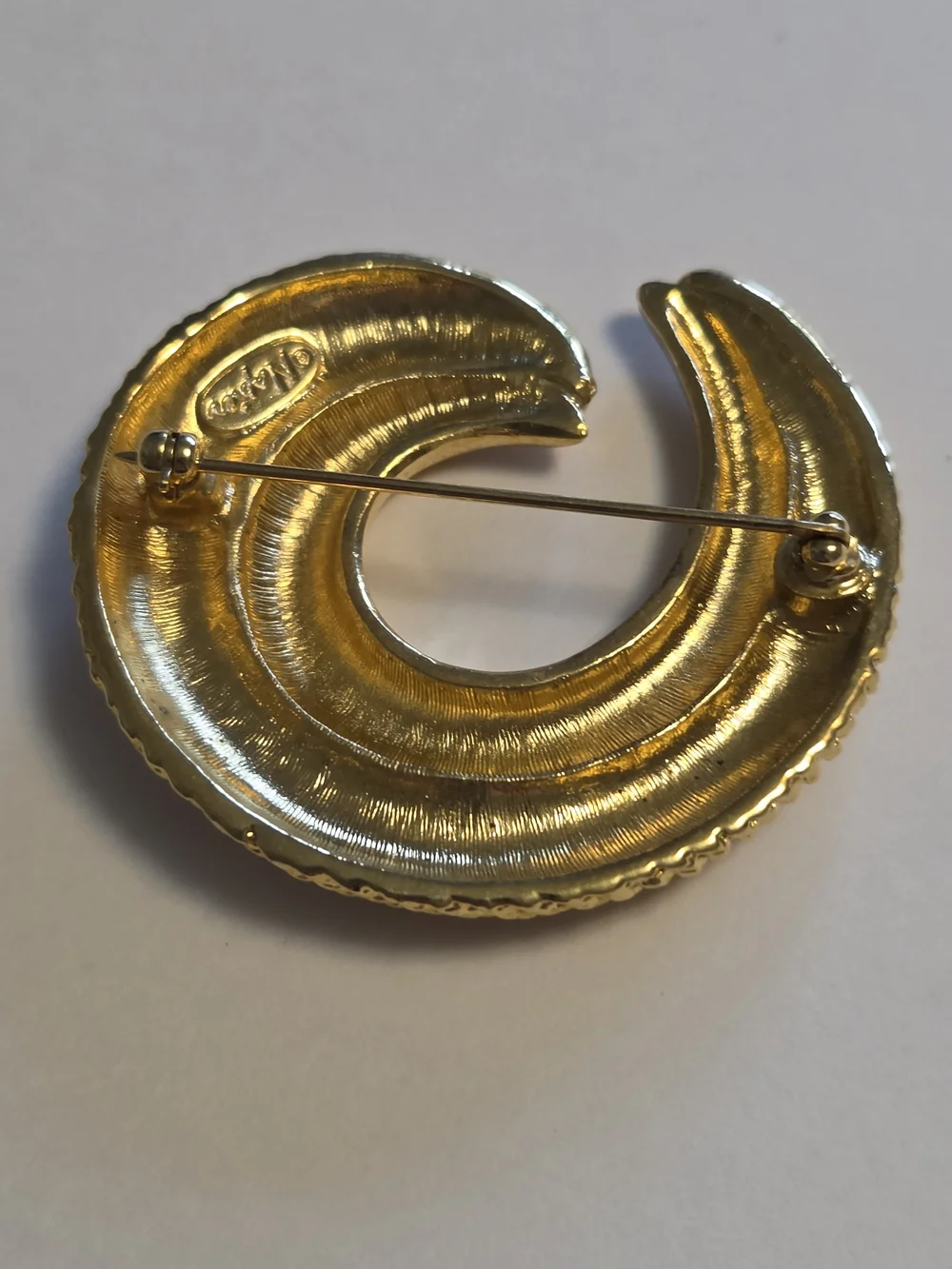Vtg Napier Polished and Textured Gold-Tone Swirl Brooch